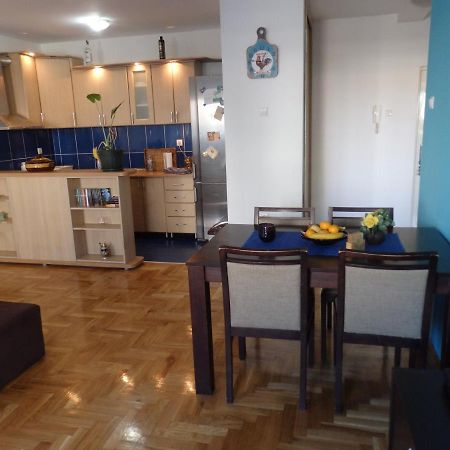 Apartment Erika 2 Novi Sad Exteriör bild