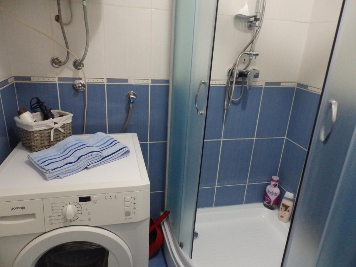 Apartment Erika 2 Novi Sad Exteriör bild