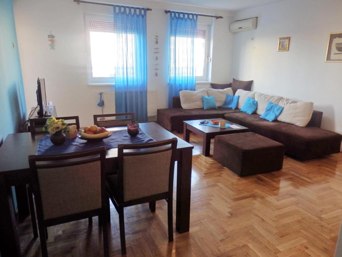 Apartment Erika 2 Novi Sad Exteriör bild